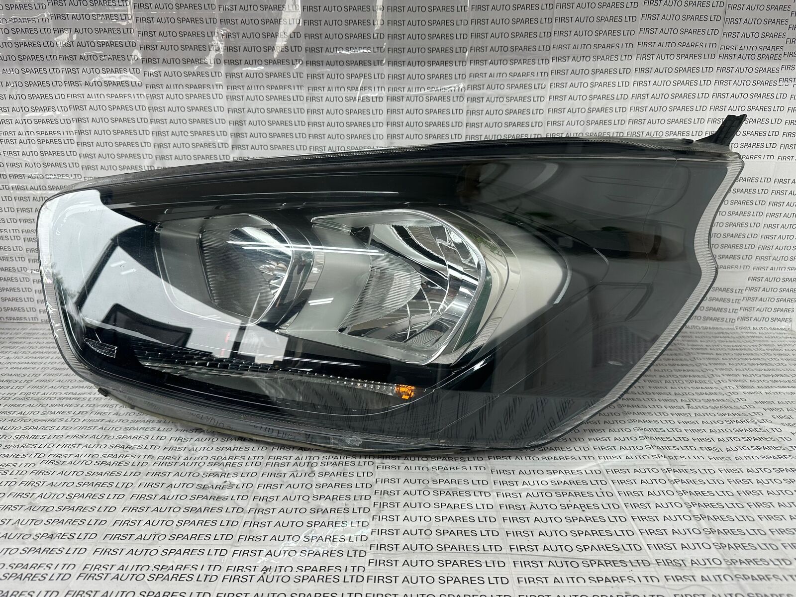 2021 Ford Transit Custom Headlight - Left Side (Slightly Damaged/Repaired)