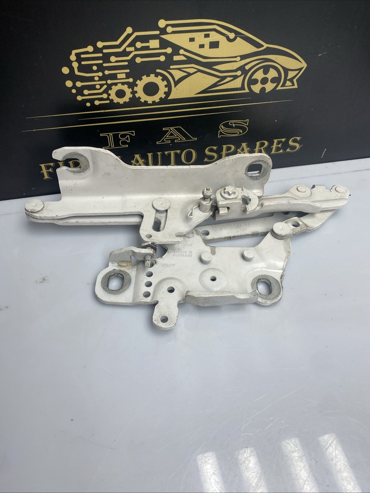 BMW 1 SERIES BONNET HINGE FRONT RIGHT PASSENGER SIDE F20 2011-2015
