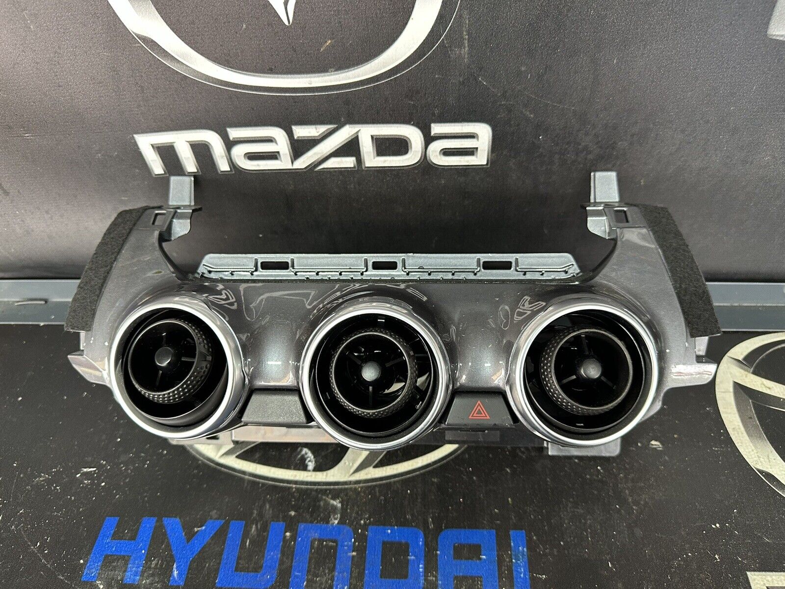 Nissan Juke Dashboard Center Air Vent Grills 2023 SUV 4/5dr (19-23) DIG-T 117