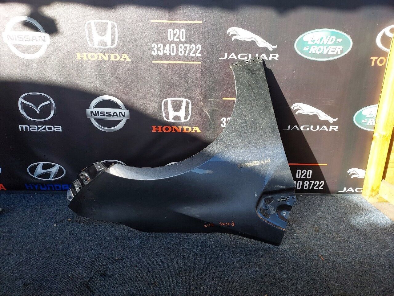 TOYOTA PRIUS O/S WING FENDER 2017