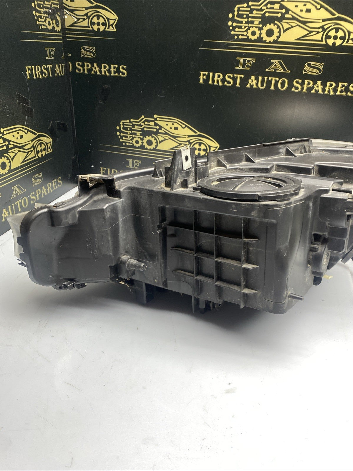BMW 3 SERIES HEADLAMP HALOGEN RIGHT SIDE 7259540 F30 F31 2012 - 2015