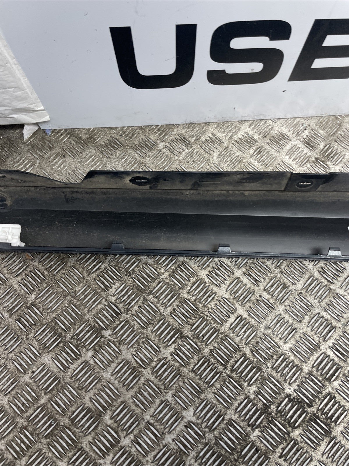 Bmw 5 series side skirt passenger left 2016-2023 m sport 8070341