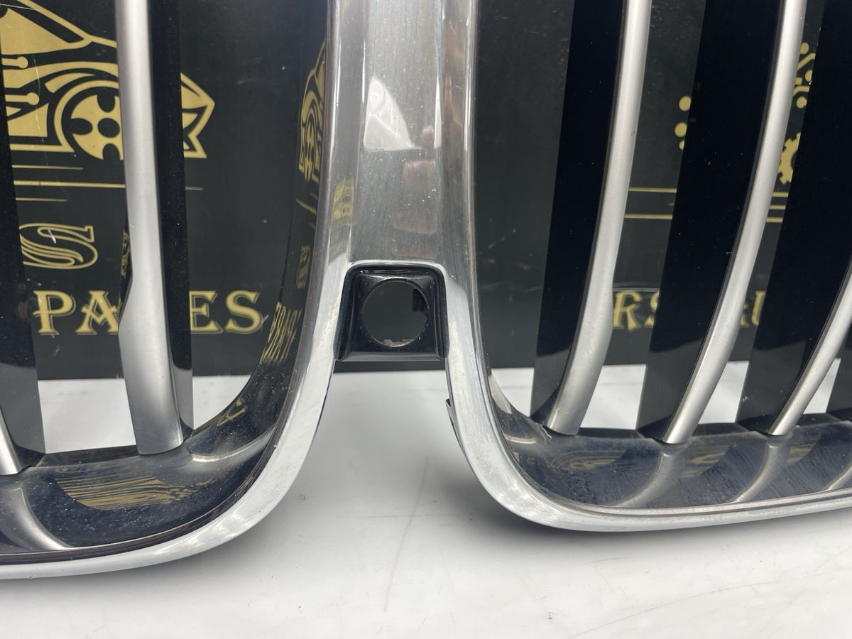 BMW G05 X5 2017-2023 Front Grille Kidney Grill Chrome Silver Genuine 7454887