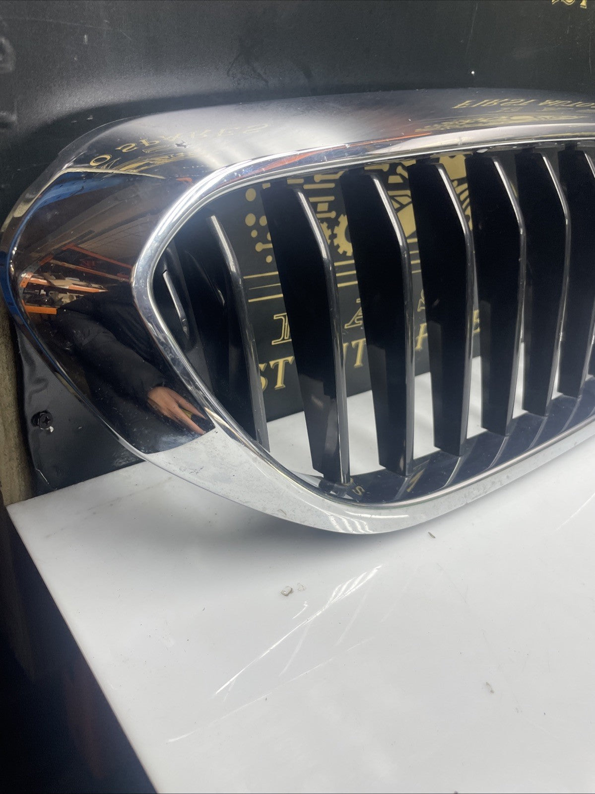 BMW 5  SERIES G30 2016-20 Front Right Driver side Radiator Grille 7473702