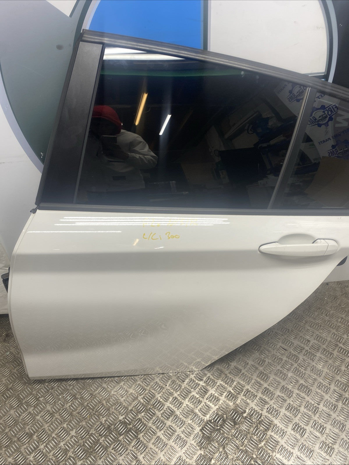 2014-2019 BMW 1 SERIES F20 PASSENGER SIDE REAR DOOR WHITE COLOR CODE 300