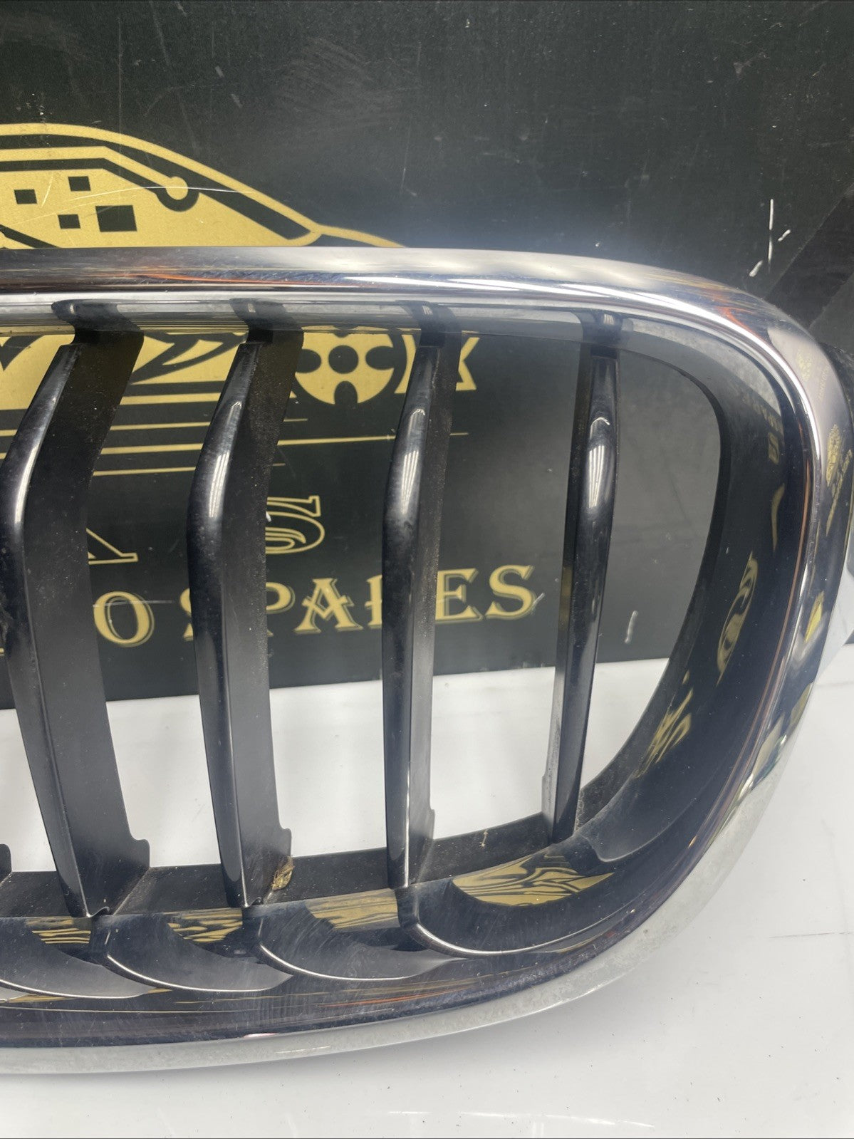 2016-2019 BMW 3 SERIES F30 F31 LCI PASSENGER FRONT BUMPER KIDNEY GRILLE 7405835