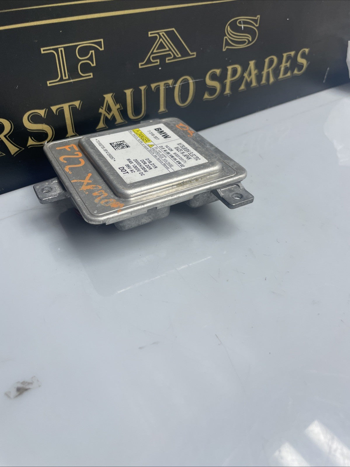 BMW 1 SERIES F20 F21 XENON HEADLIGHT BALLAST CONTROL MODULE ECU 7318327 (L133)