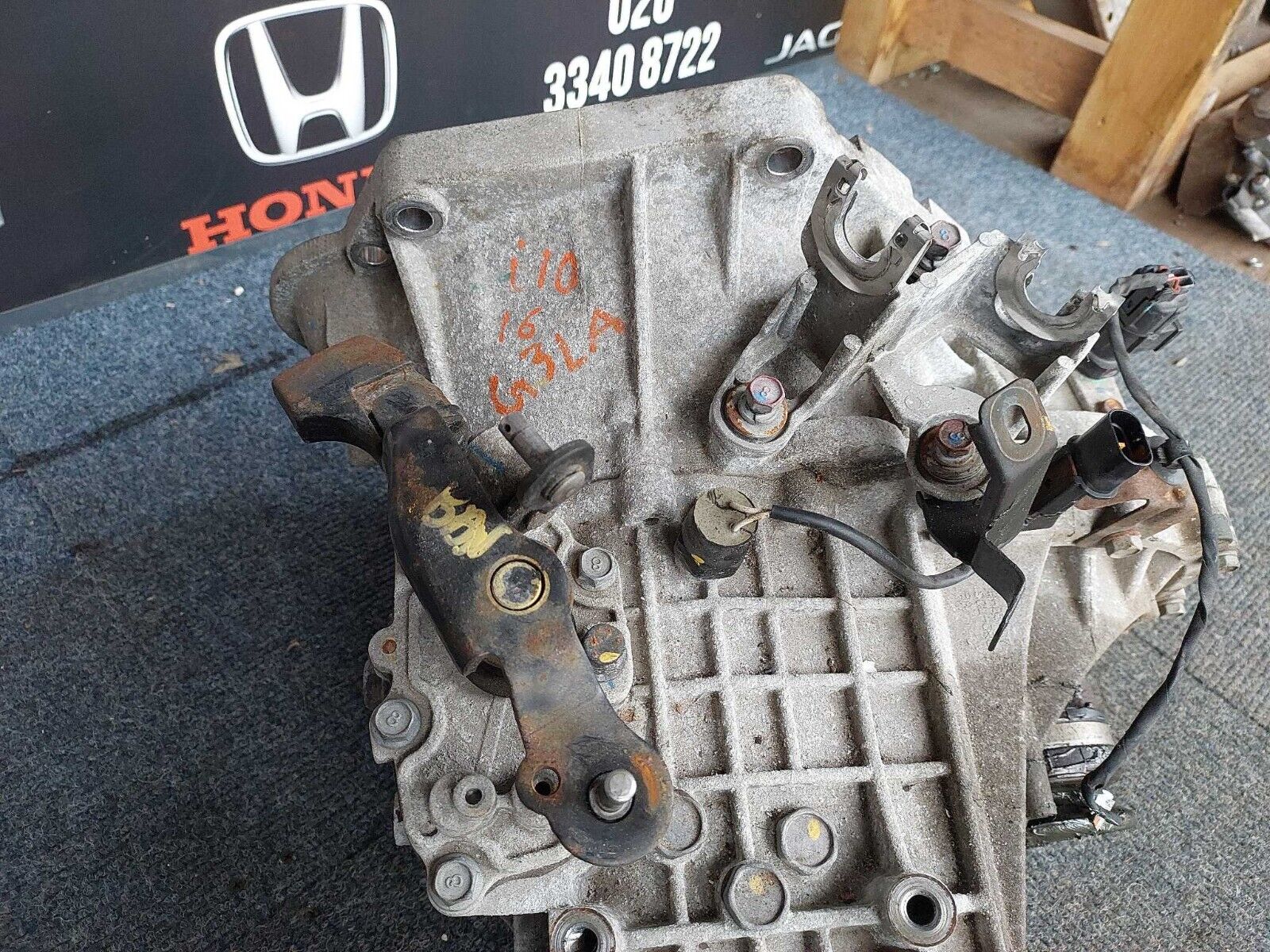 HYUNDAI i10 GEAR BOX 2016