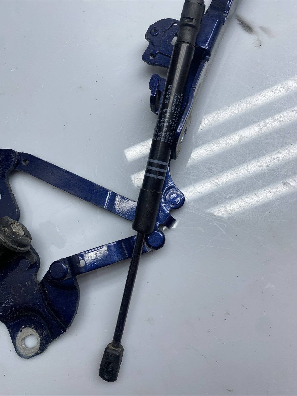 BMW 5 SERIES F10 F11 2012 LEFT SIDE BONNET HINGE 7249887-09