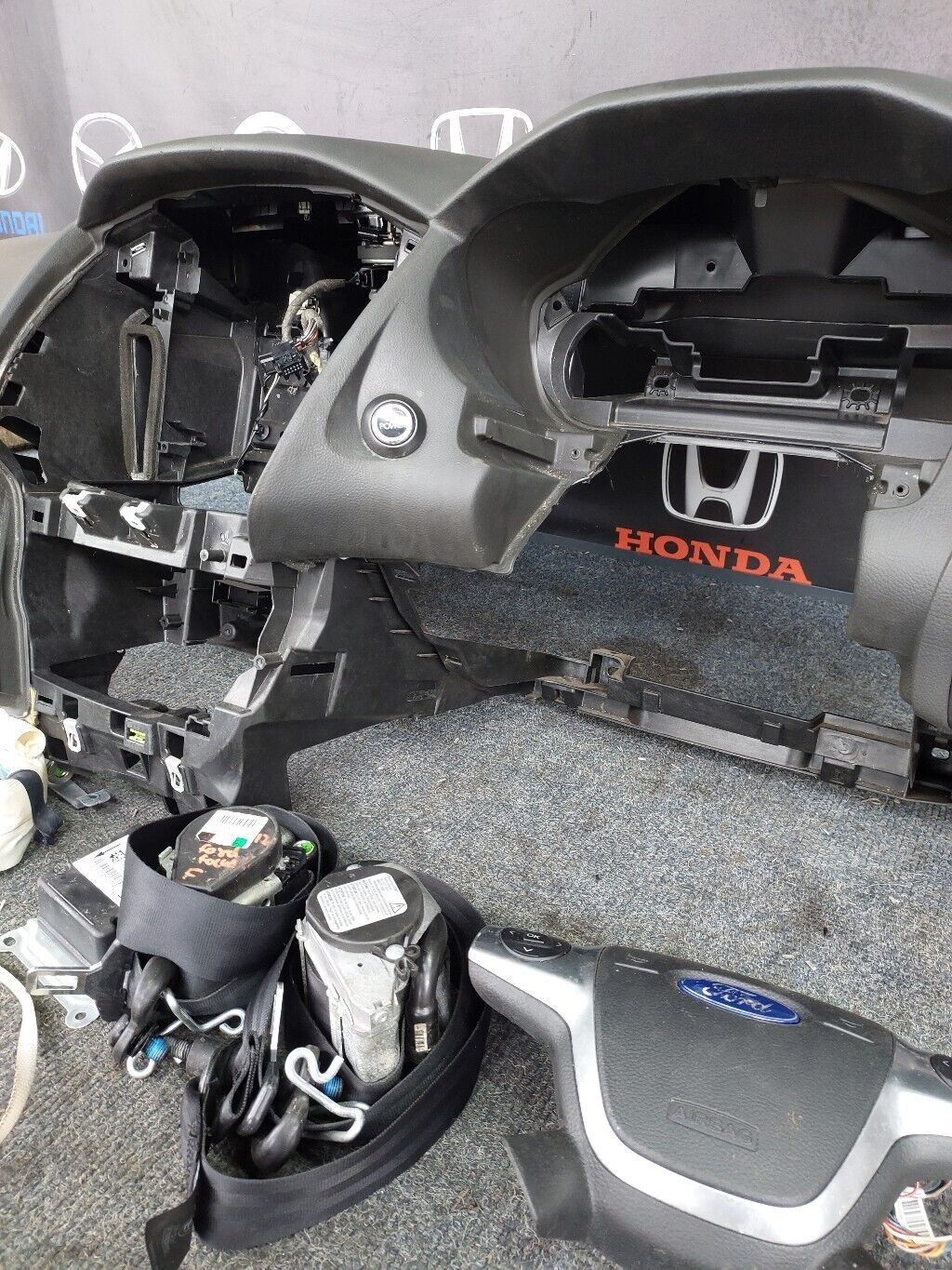 FORD FOCUS DASHBOARD SEAT BELT & AIRBAG KIT COMPLETE 2012