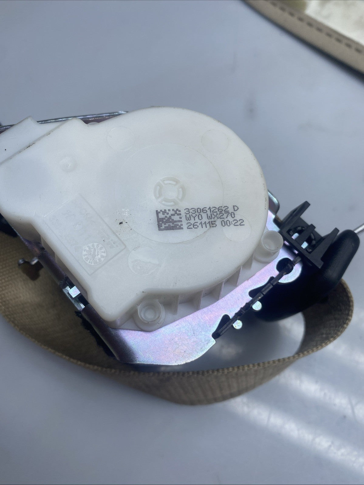 BMW 5 SERIES F11 SEAT BELT SET Cream Colour