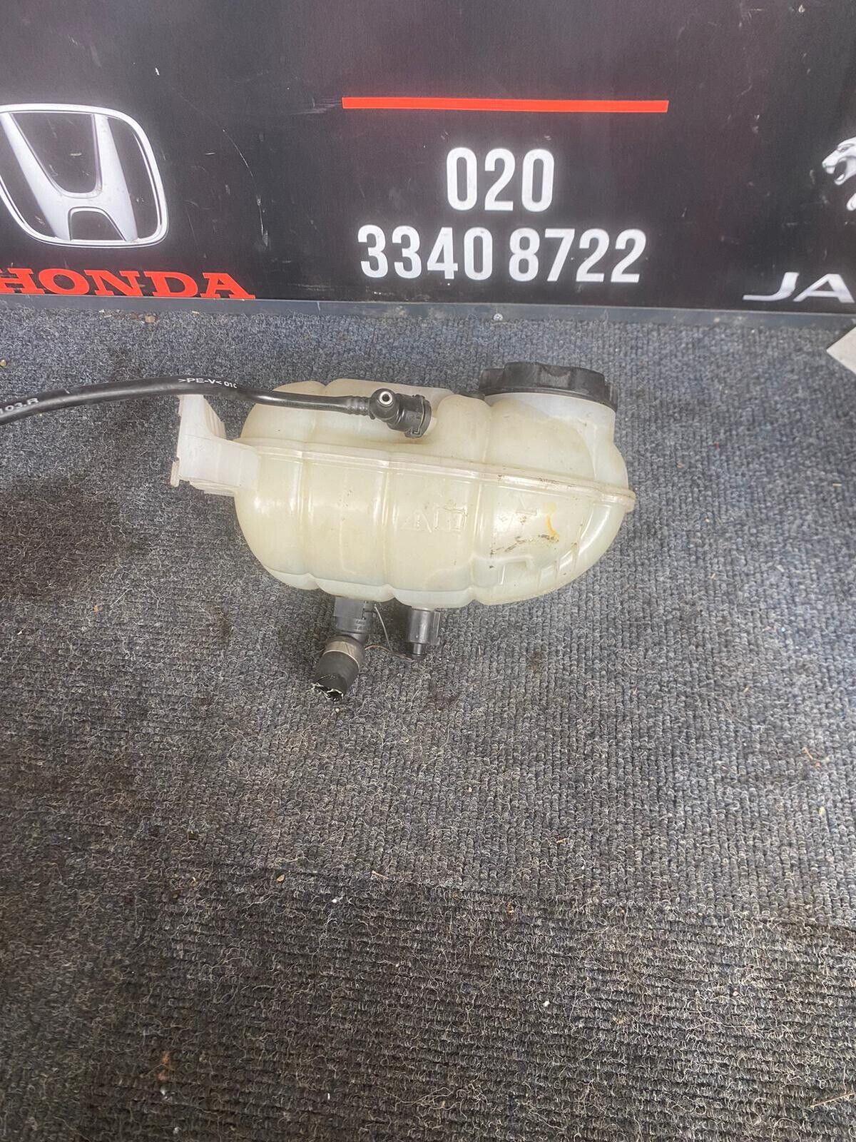 BMW 1 2 3 (12) SERIES F20 F21 F22 F31 F32 DIESEL EXPANSION COOLANT TANK