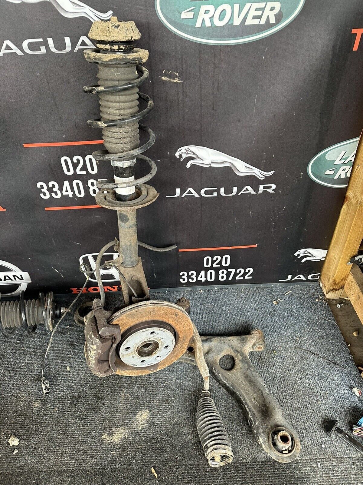 Peugeot 107 Aygo Citroen C1 Suspension Leg & Hub 1.0 CFA 1KR NSF OSF