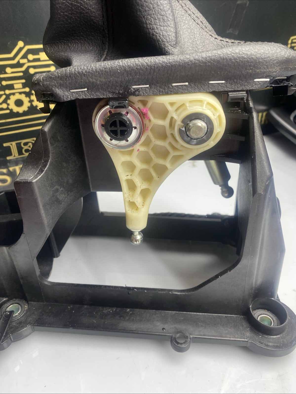BMW 2 SERIES F45 2019 6 SPEED MANUAL GEARSTICK SHIFTER SELECTOR 8687537