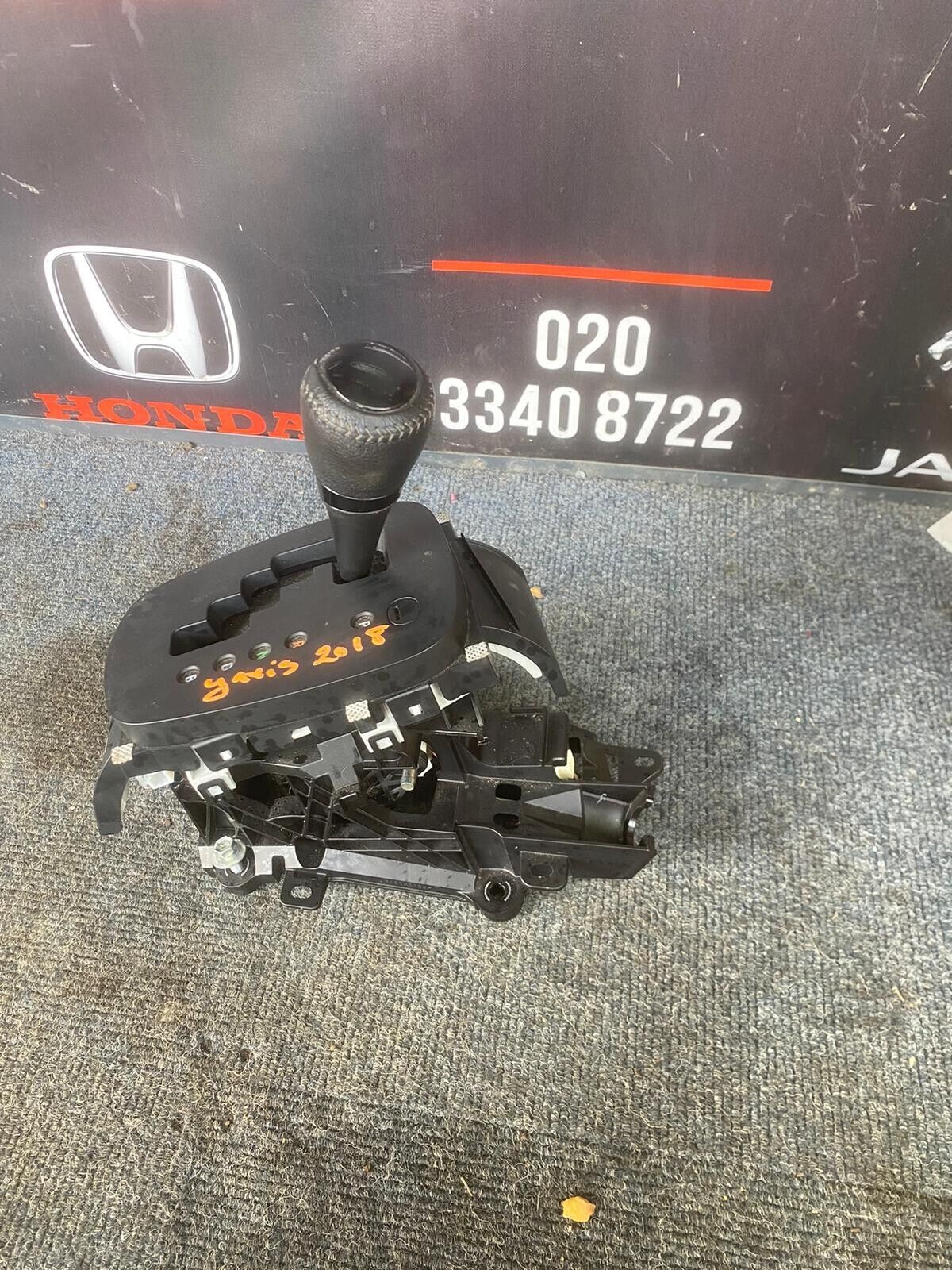 TOYOTA YARIS 2018 HYBRID AUTOMATIC GEAR SELECTOR