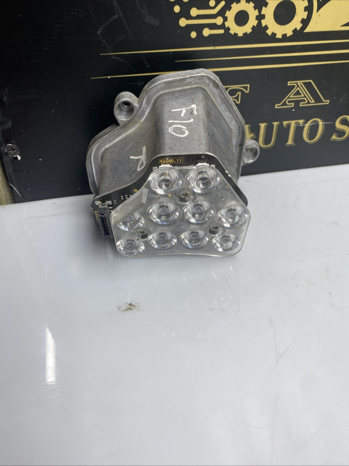 BMW 5 Series F10 Headlight LED Indicator Module Removed From 7203253 171739