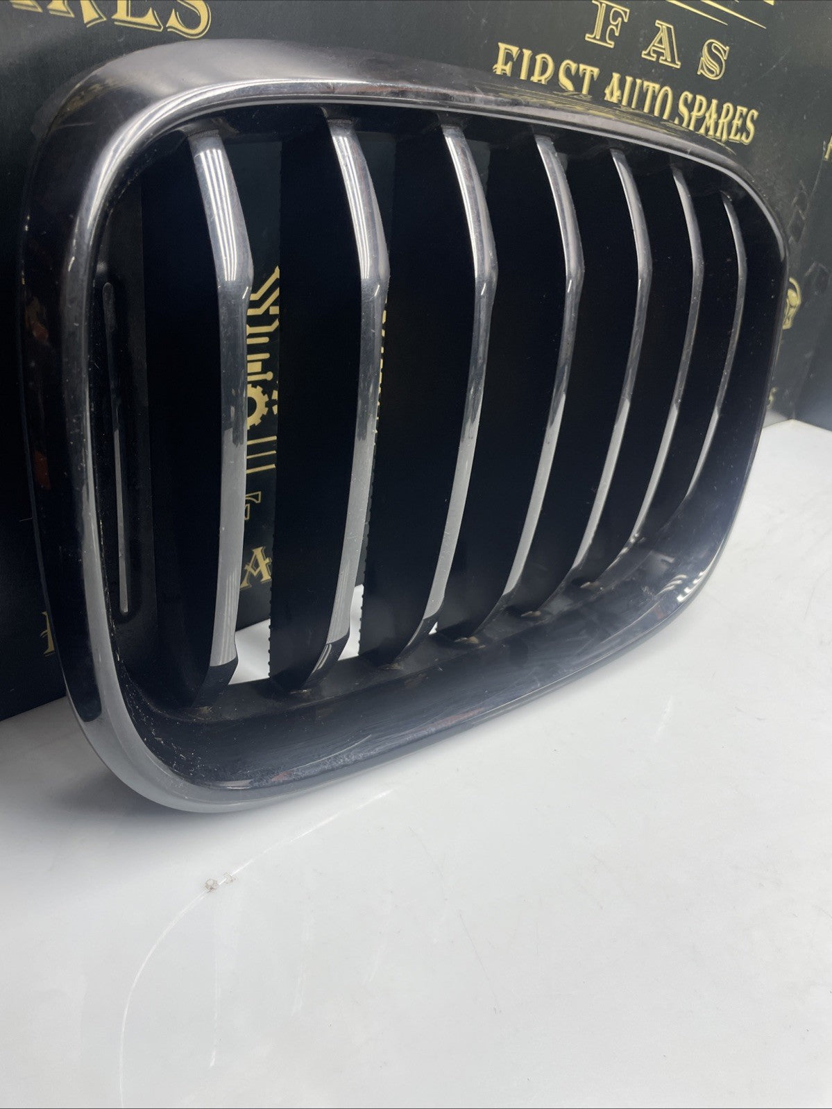BMW X3 G01 Front Left Kidney Grille 51137440853 7440853