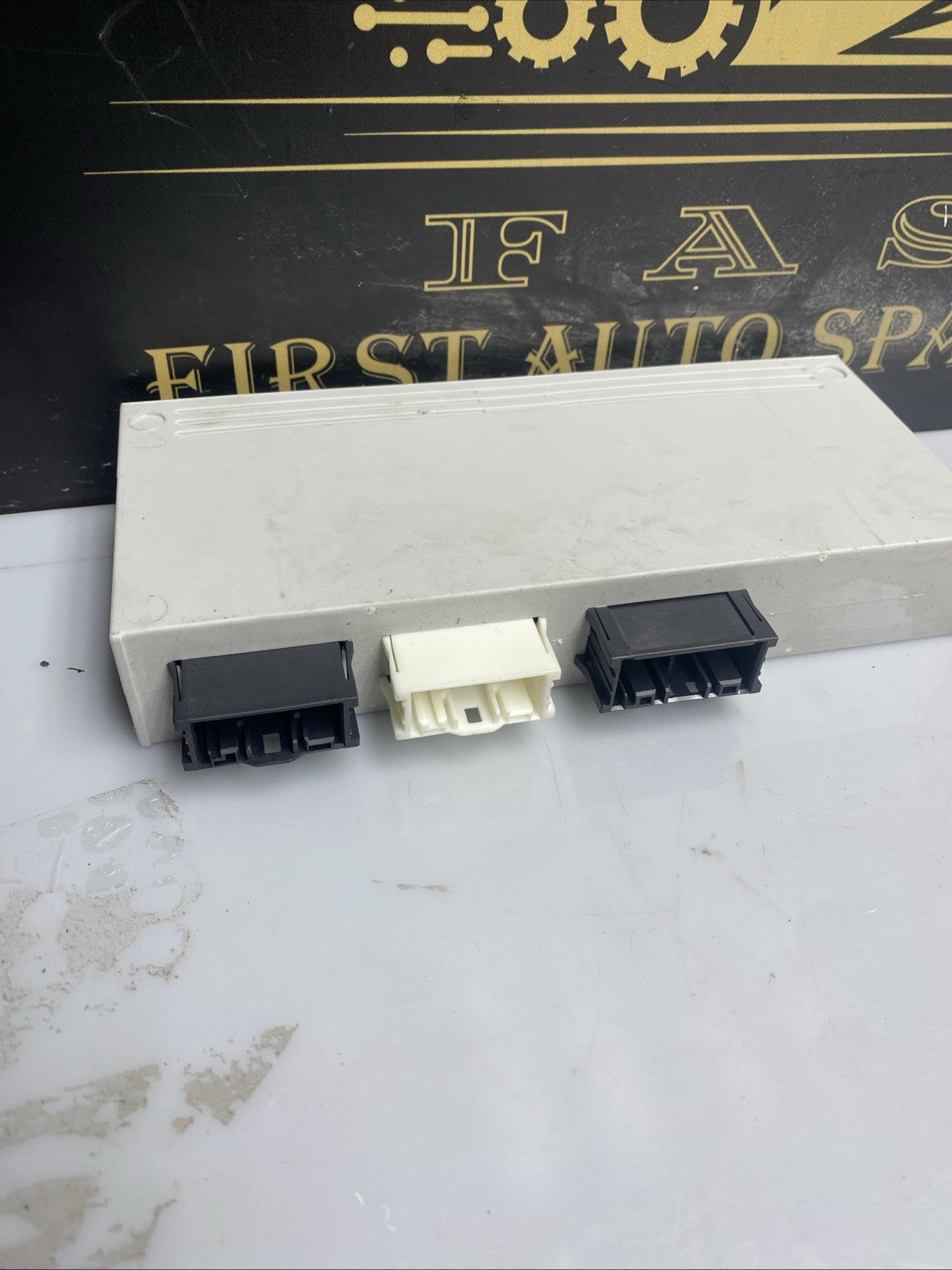GENUINE BMW 5 SERIES F11 2011-2017 CONTROL MODULE UNIT 7365898 102135-10