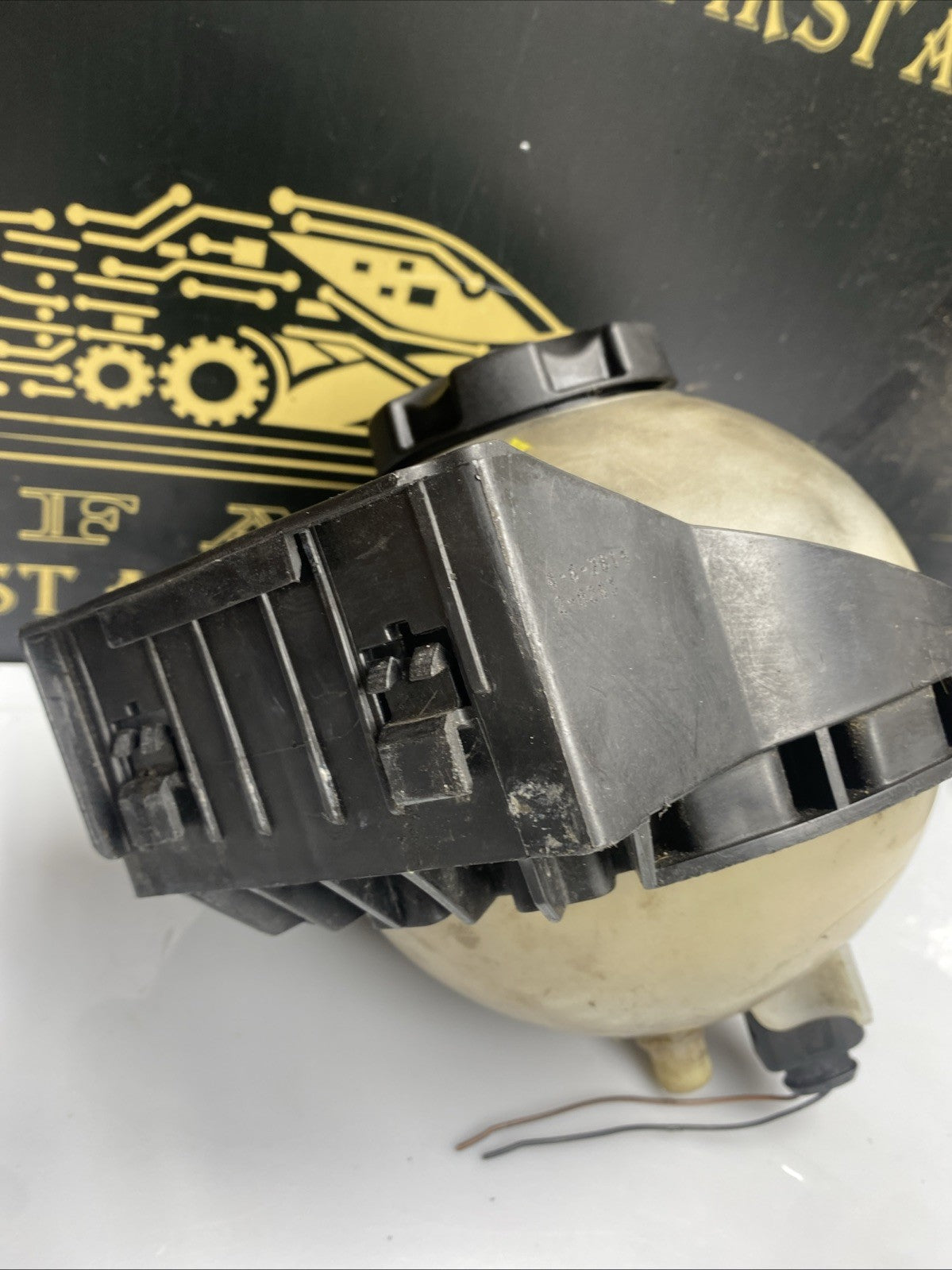 BMW 1 SERIES F20 F21 EXPANSION BOTTLE TANK RESERVOIR 7642159