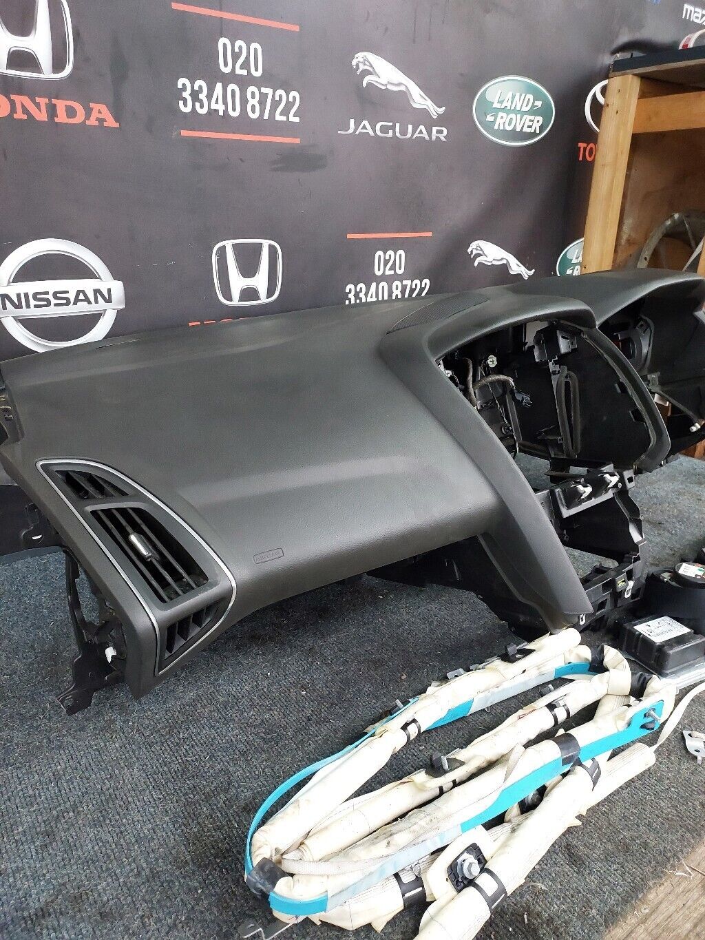 FORD FOCUS DASHBOARD SEAT BELT & AIRBAG KIT COMPLETE 2012