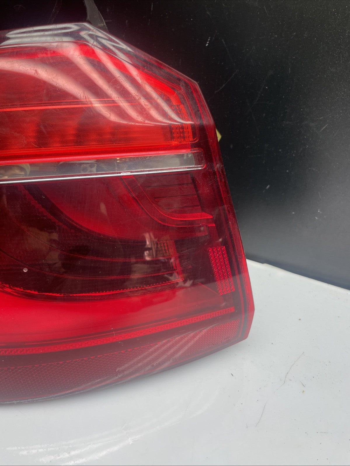 GENUINE BMW X6 F16 REAR LEFT PASSENGER SIDE OUTER LED TAIL LIGHT  7314859 2015-9