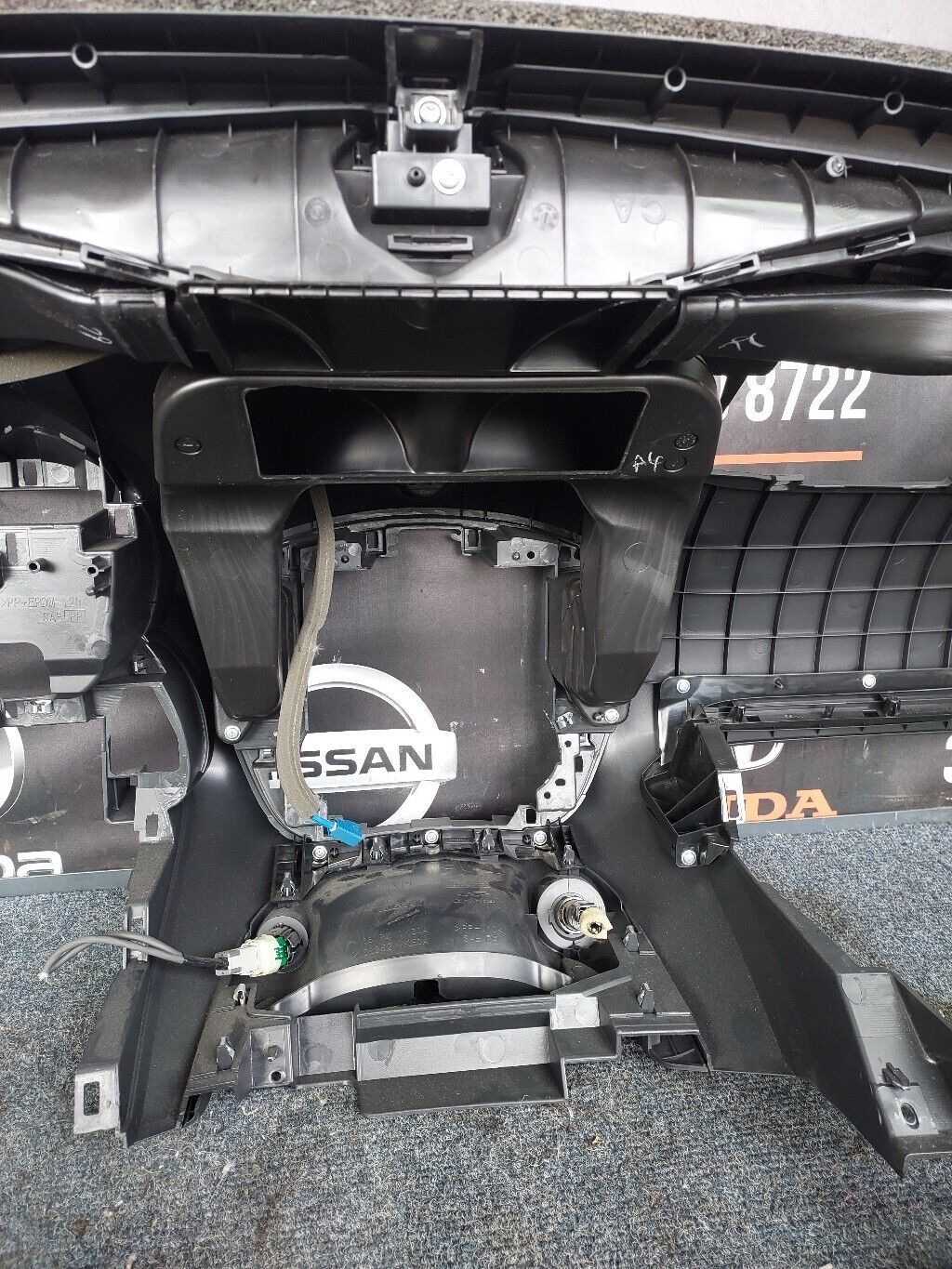 NISSAN JUKE DASHBOARD SEATBELT & AIRBAG COMPLETE 2014