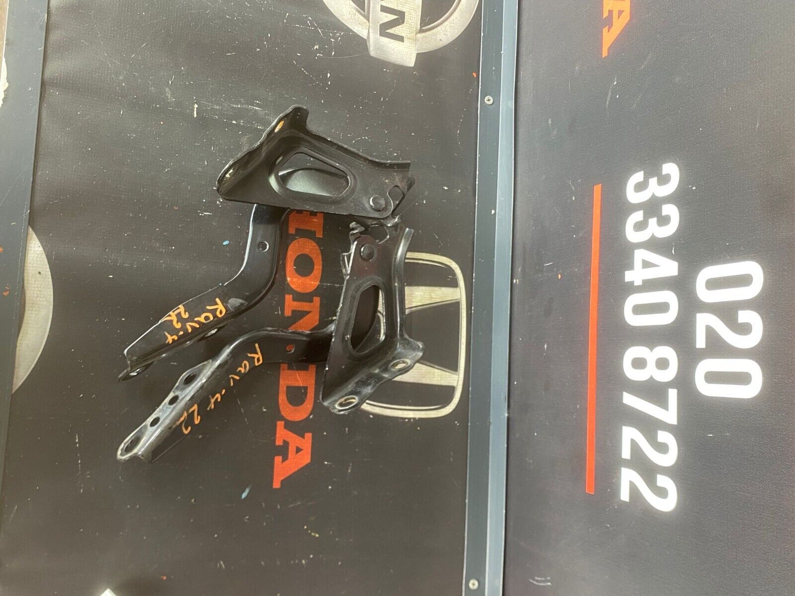 TOYOTA RAV 4 2022 BONNET HINGE PAIR