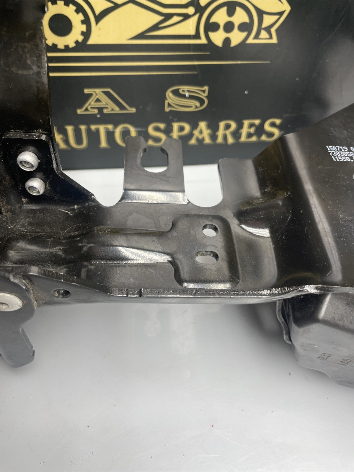 BMW 5 G30 G31 G38 2019 Front right headlight headlamp mounting bracket 7383858