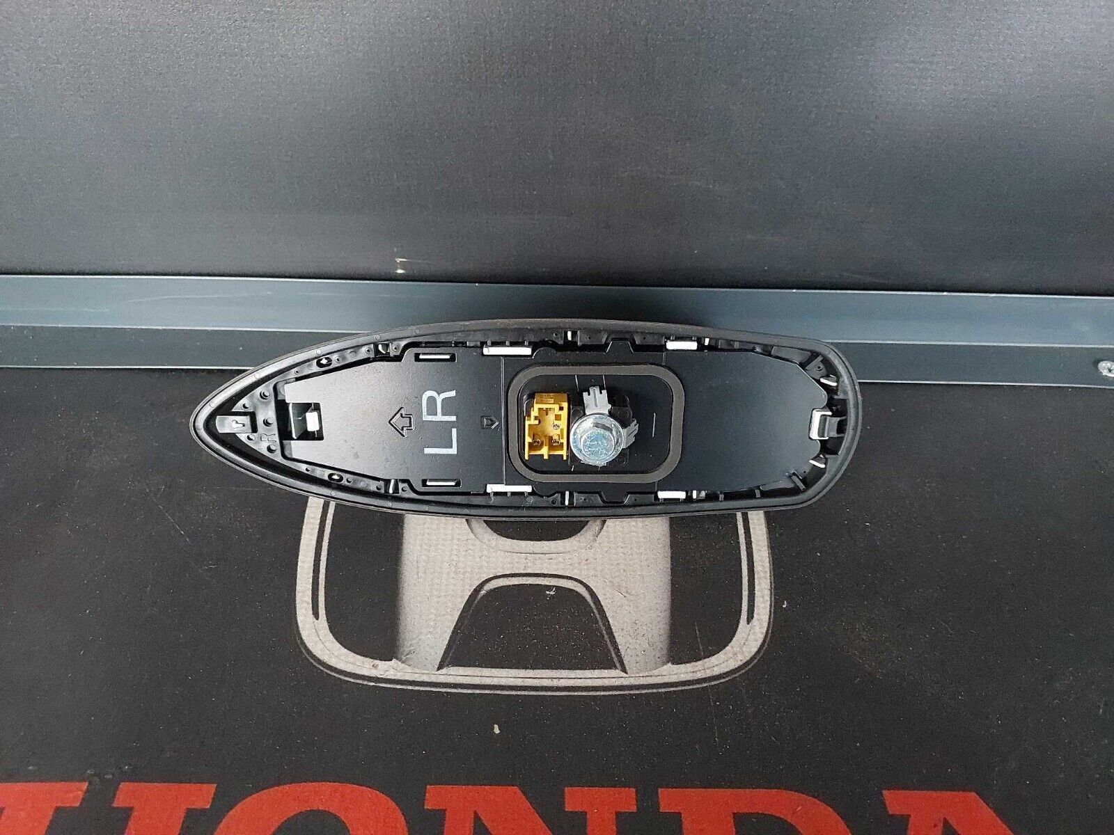 TOYOTA YARIS SHARK FIN AERIAL ANTINNA 2022