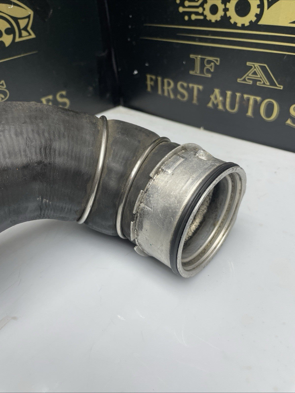 BMW 3 E90 E91 2009 Diesel intercooler hose pipe 7798440