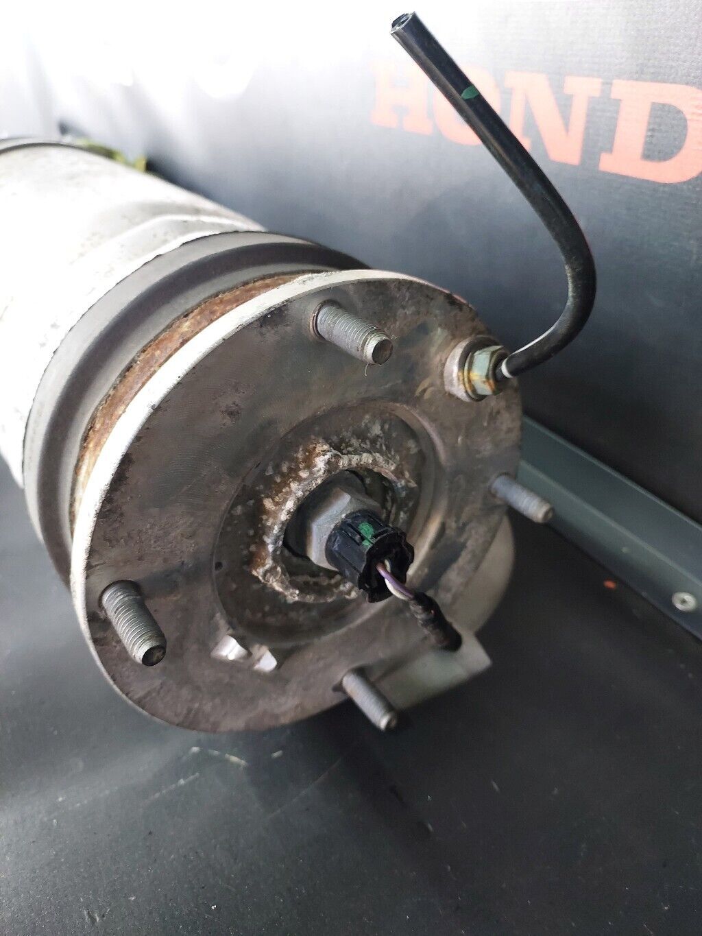 LAND ROVER RANGE ROVER SPORT 3.0 DIESEL N/S FRONT AIR SUSPENSION SHOCK 2017