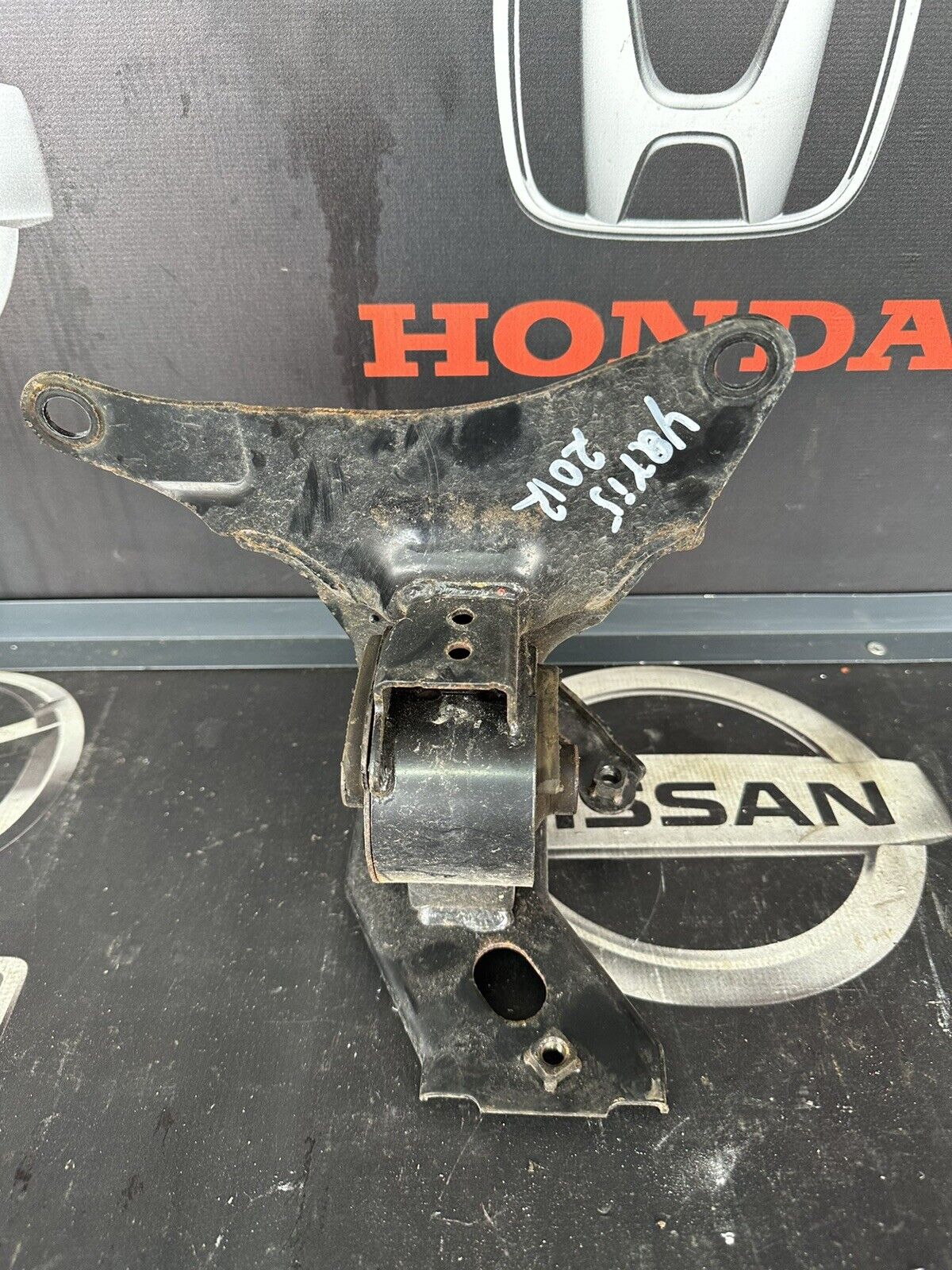 TOYOTA YARIS 2012 PASSENGER SIDE ENGINE MOUNT