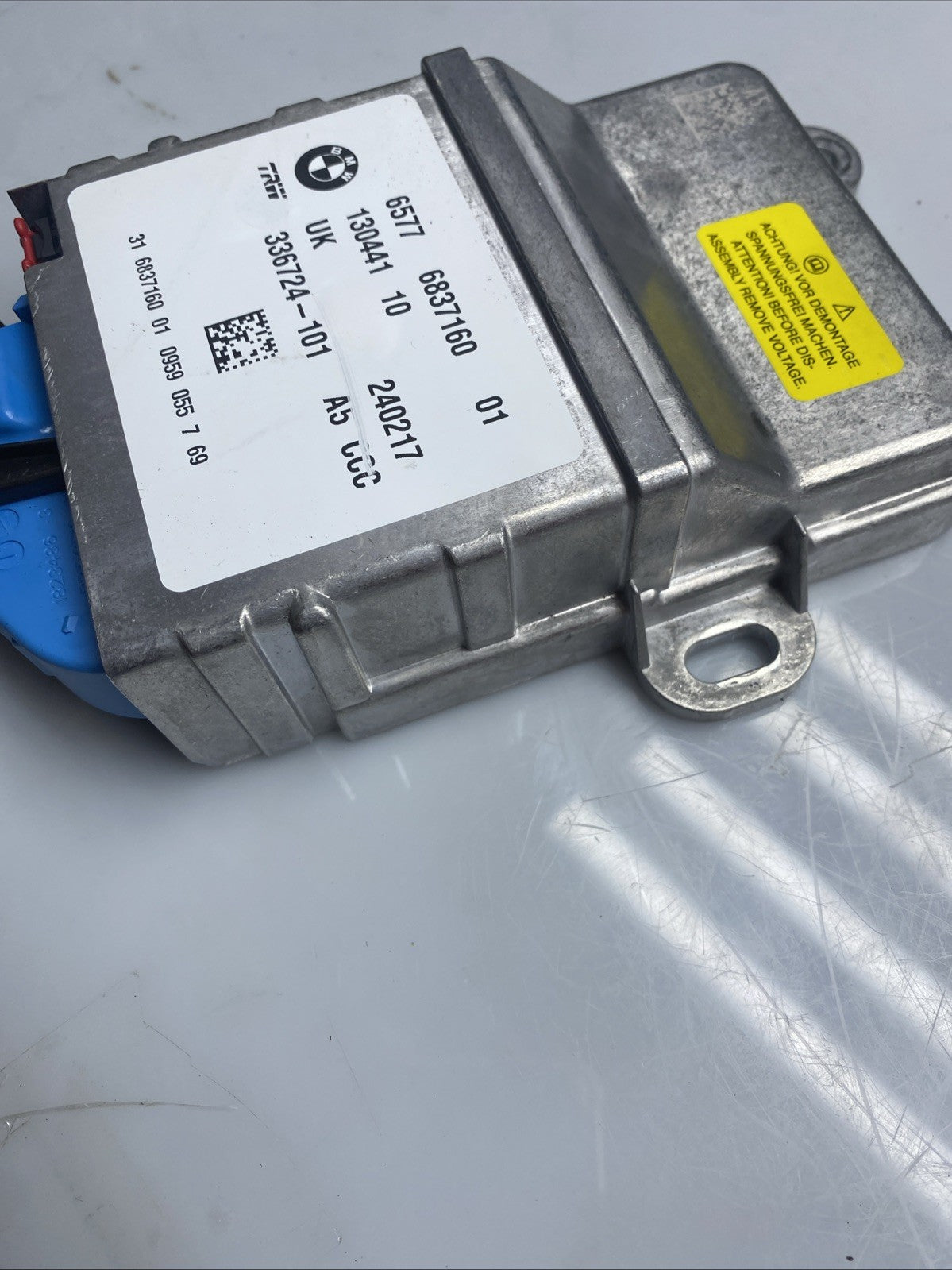BMW i3 I01 Hybrid SRS ECU Control Unit 6837161 336724-101