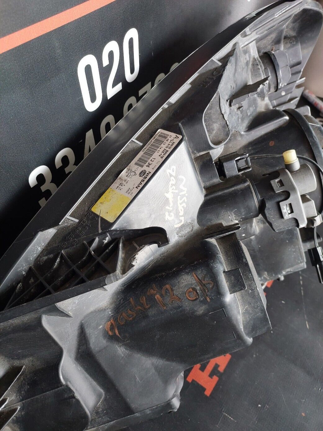 NISSAN QASHQAI O/S HEADLIGHT 2012