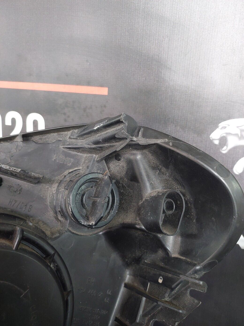 NISSAN QASHQAI O/S HEADLIGHT 2012