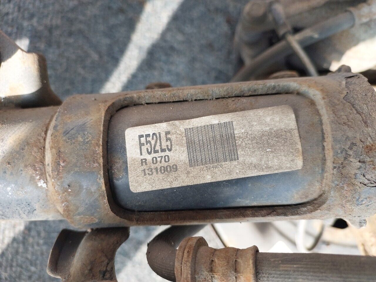 TOYOTA AURIS HATCHBACK N/S FRONT SUSPENSION LEG 2013