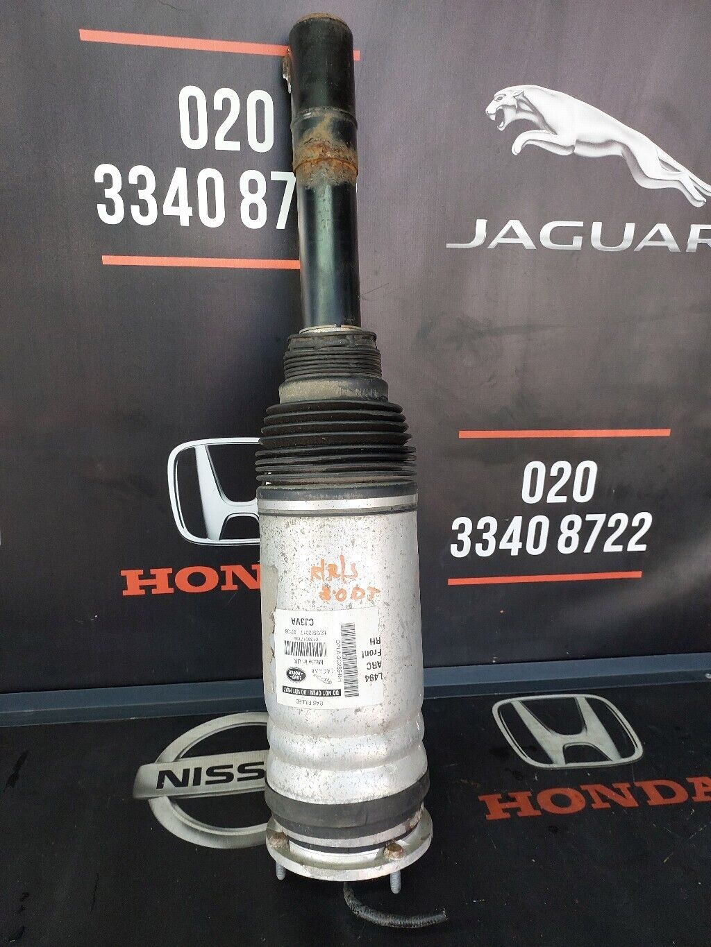 LAND ROVER RANGE ROVER SPORT 3.0 DIESEL O/S FRONT AIR SUSPENSION SHOCK 2017
