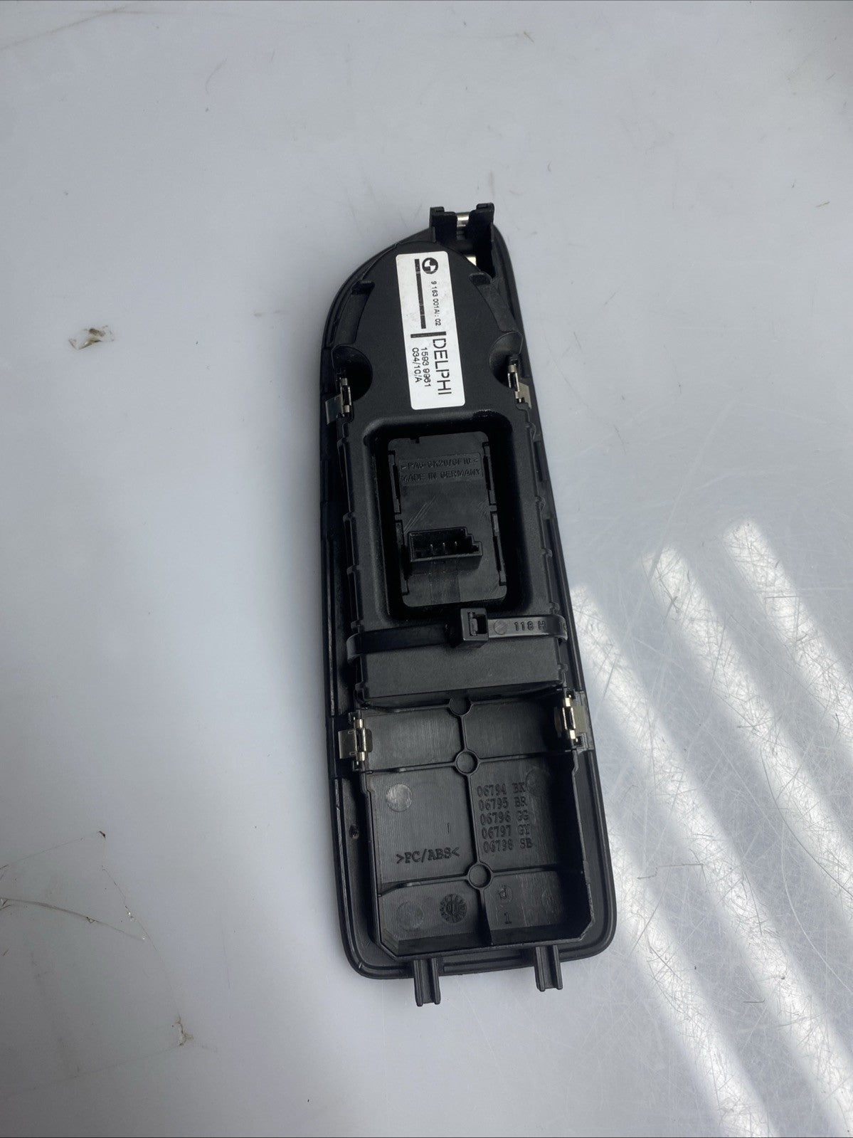 BMW 1 Series E81 E87 E82 Coupe Front Right Power Window Switch 15939961