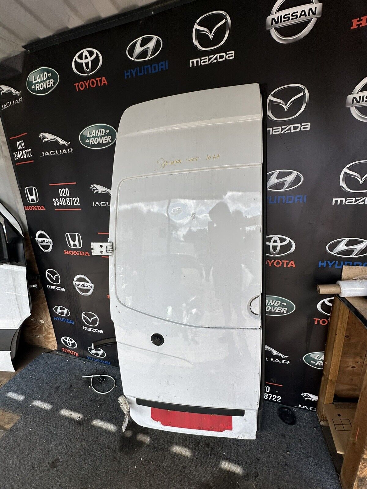 MERCEDES SPRINTER W906 NSR PASSENGER SIDE REAR DOOR COMPLETE WHITE