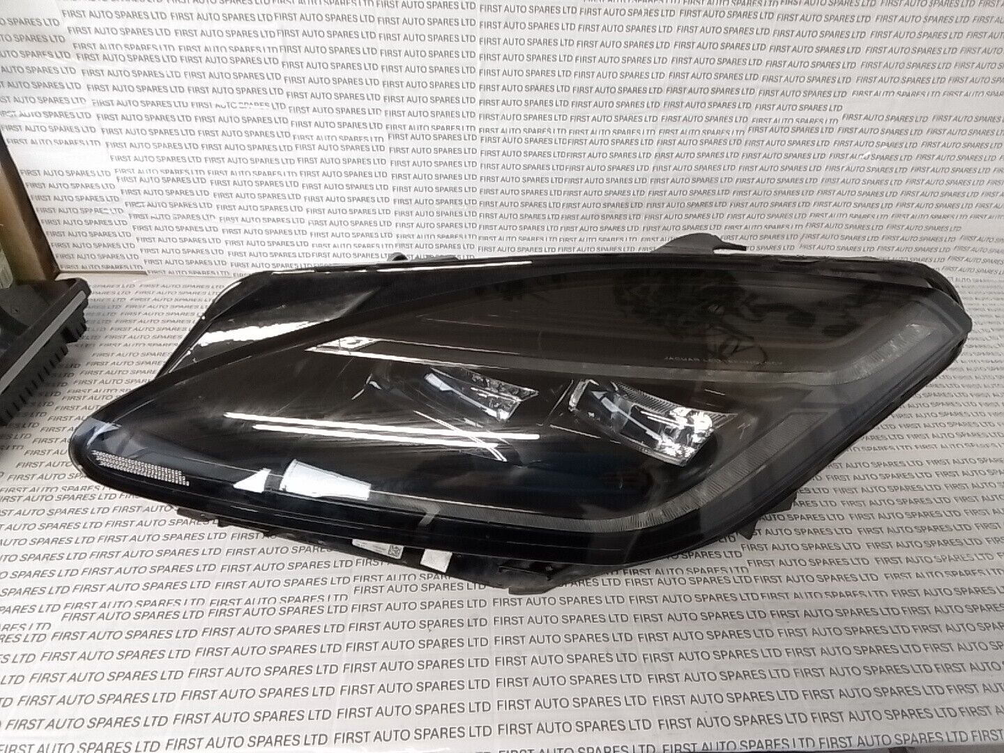 Jaguar E Pace 2020 Mk1 Nsf Passengers Front Left Headlight J9c3-13w030-dd