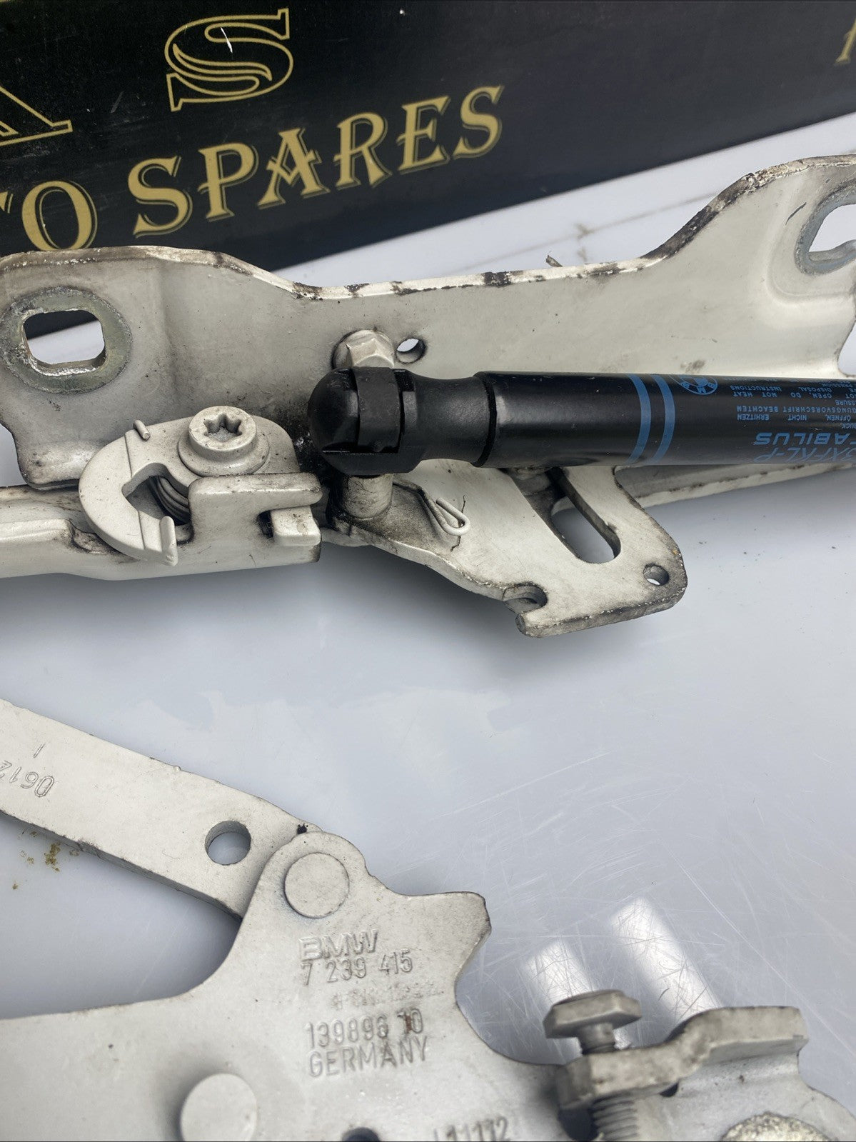 BMW 1 SERIES BONNET HINGE FRONT LEFT PASSENGER SIDE F20 2011-2015