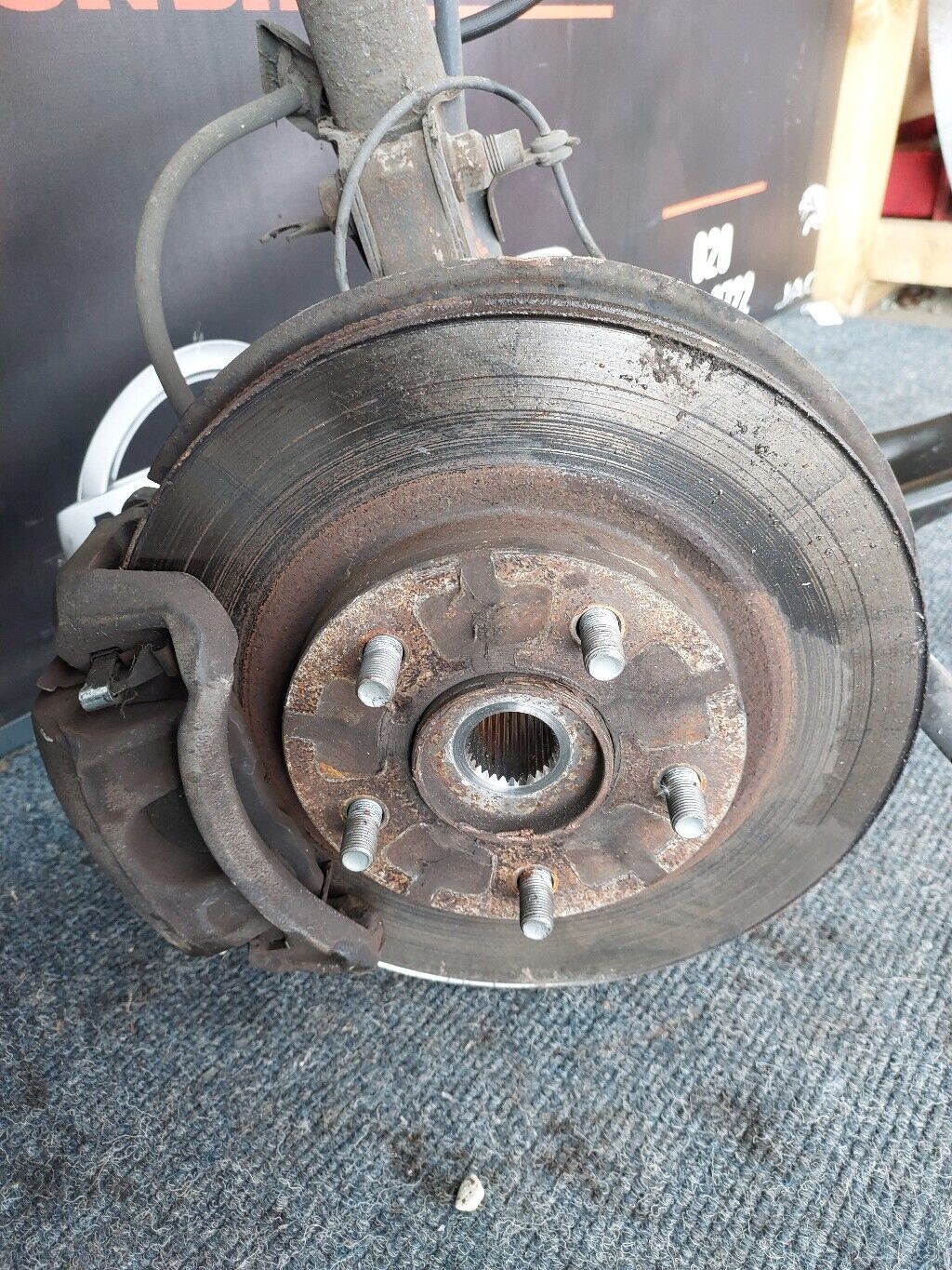 NISSAN JUKE N/S FRONT COMPLETE SUSPENSION LEG LH 2014