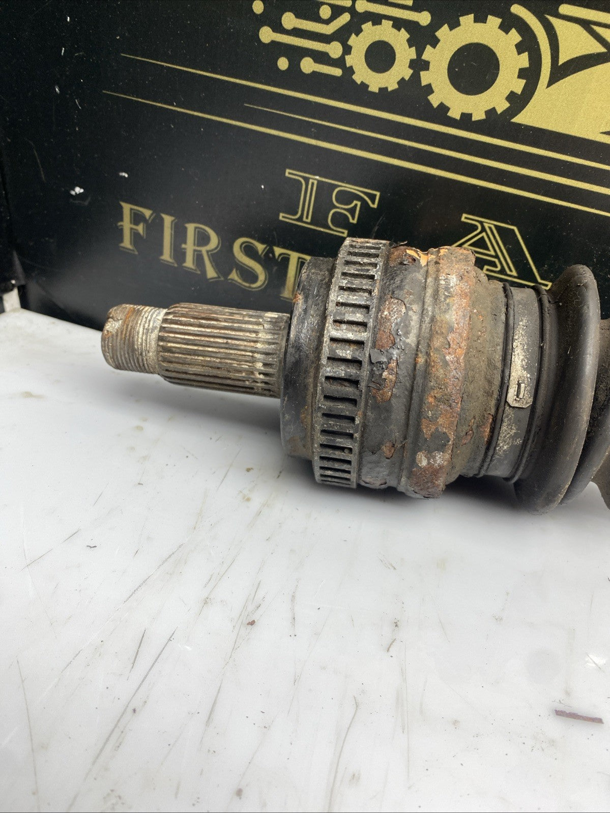 BMW E81 E87 E90 E91 E92 Driveshaft Output Shaft Left N/S 7523959