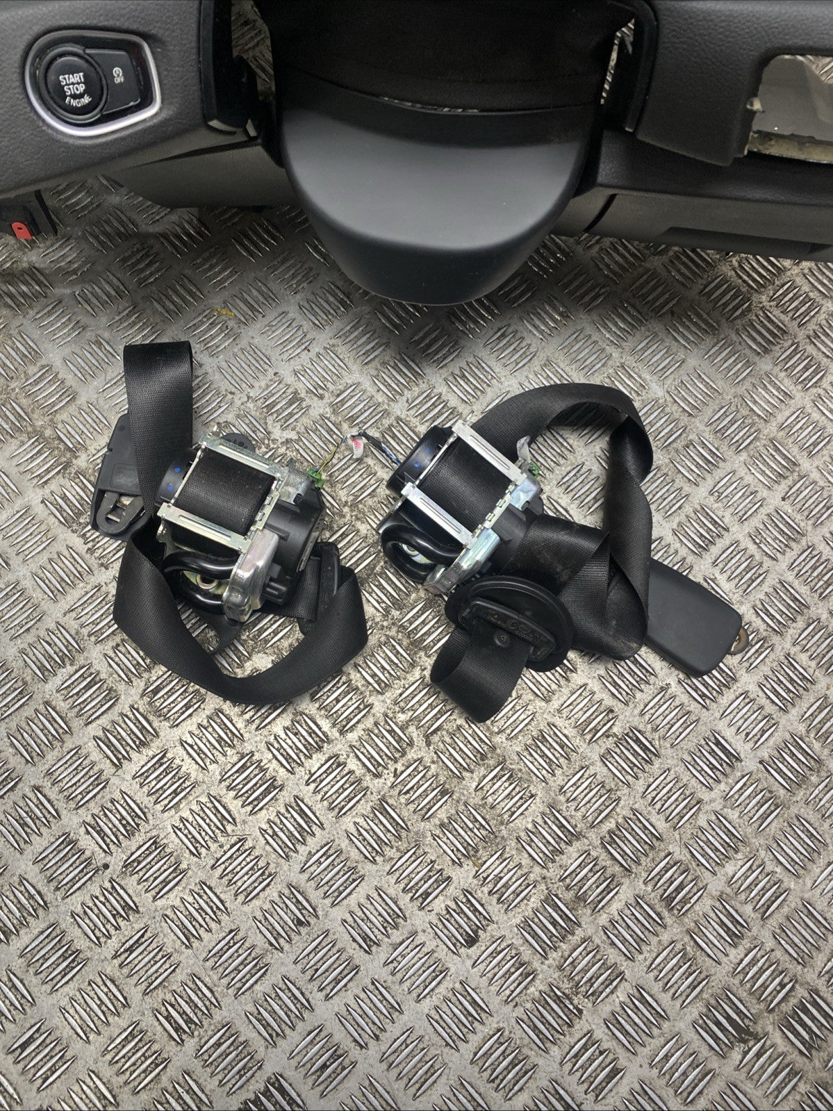 BMW 2 Series F45 F46 Estate ABag Kit Seat Belts DashBoard