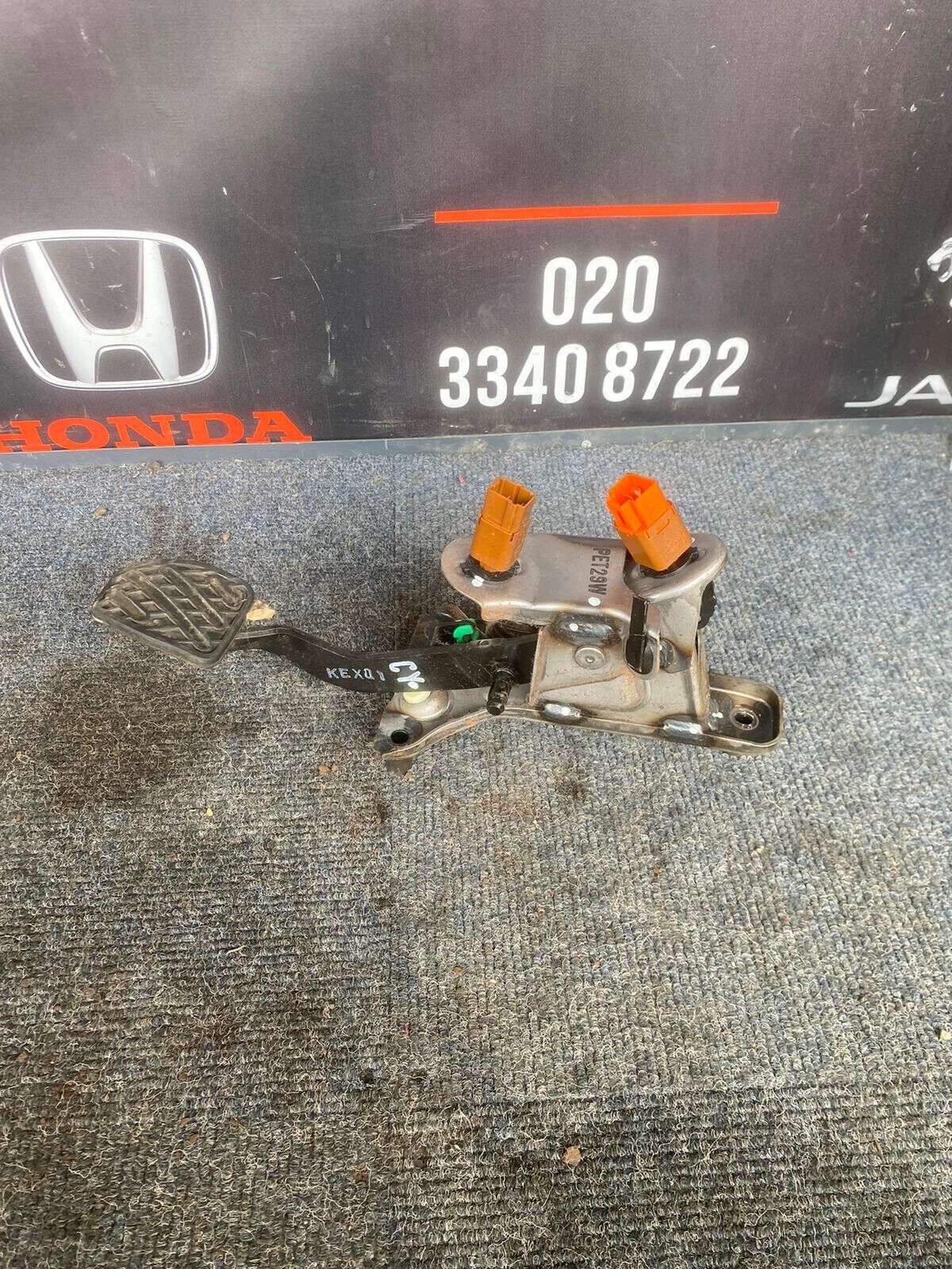 NISSAN JUKE 2018 CLUTCH PEDAL