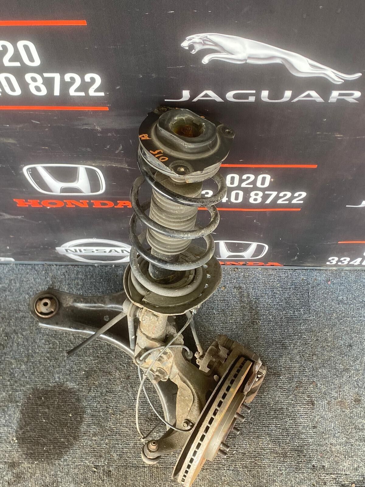 NISSAN JUKE 2018 O/S RIGHT SUSPENSION LEG COMPLETE
