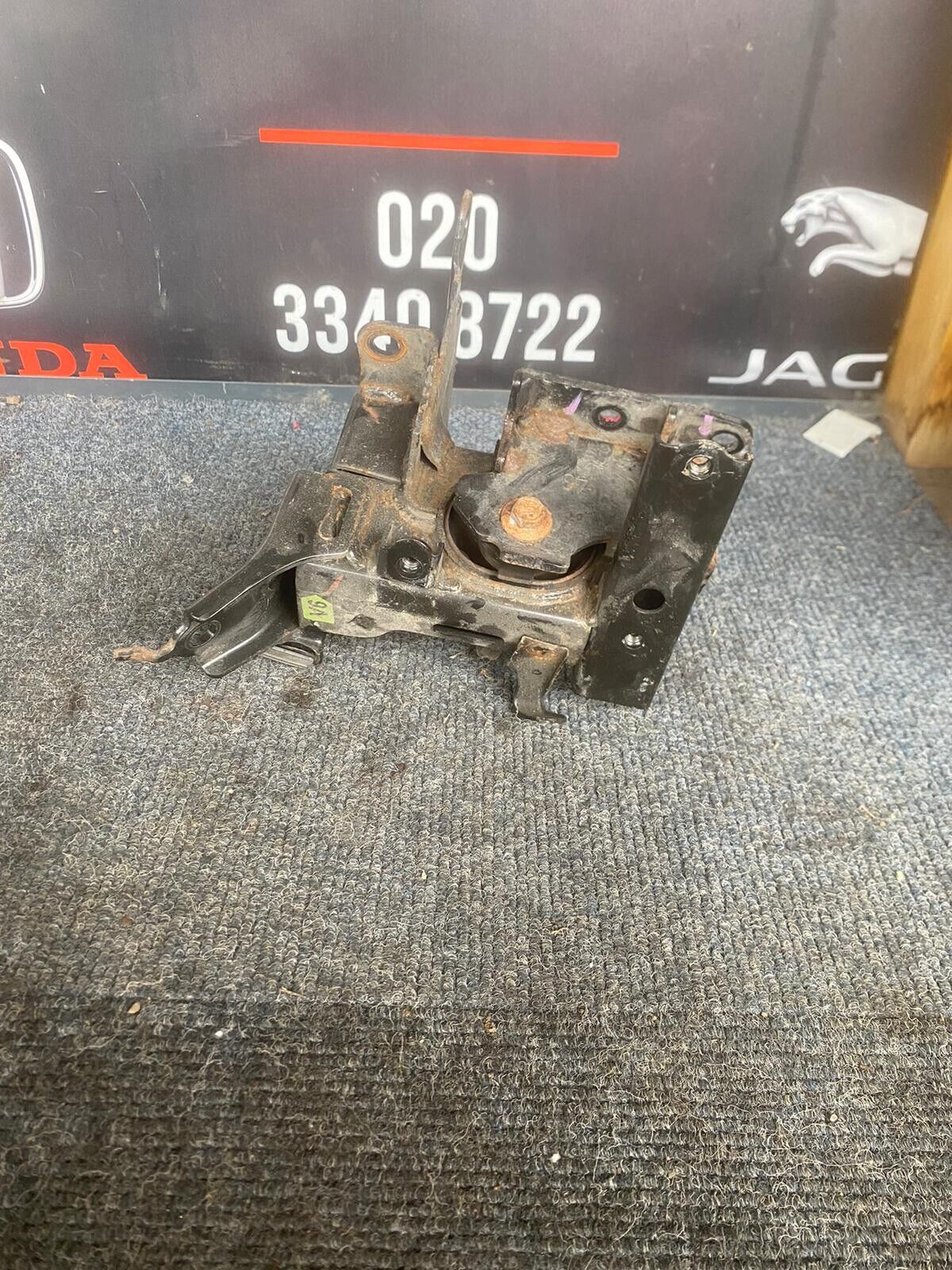Toyota Yaris Mk3 Engine Mount 1.5 Petrol 2017 Hybrid