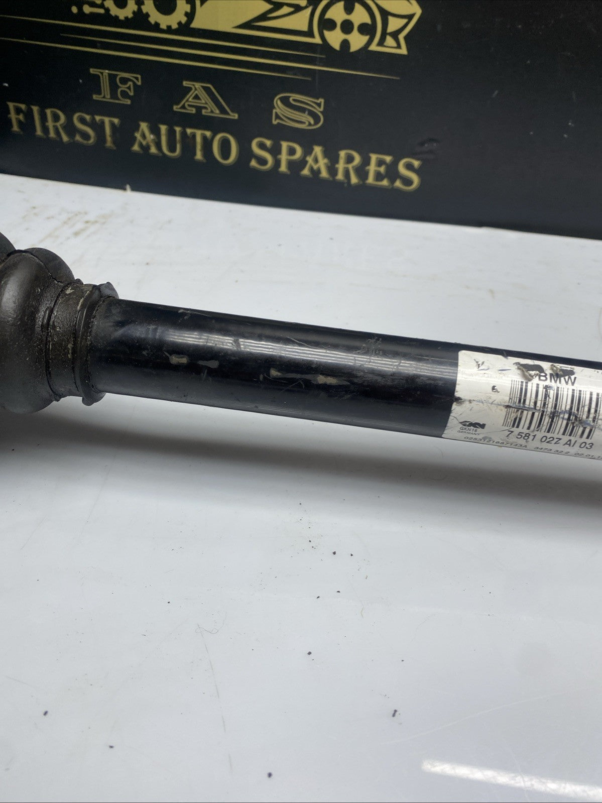 BMW 5 Series F10 F11 520d N47N Output Drive Shaft Left Passenger N/S 7581027