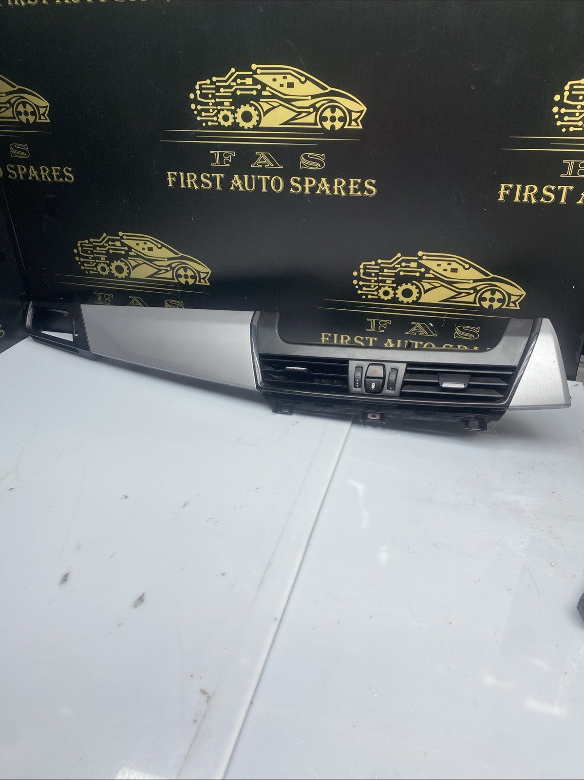 BMW 2 F45 F46 2014-18 DASHBOARD TRIM PANEL AND AIR VENTS
