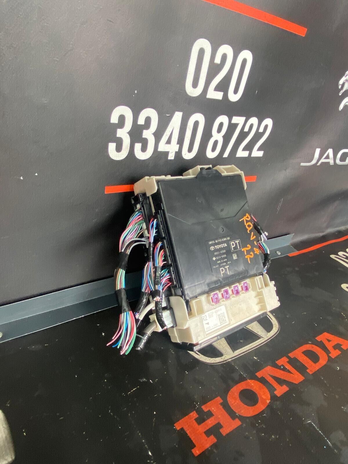 TOYOTA RAV 4 2022 HYBRID BODY CONTROL MODULE ECU 8273042890